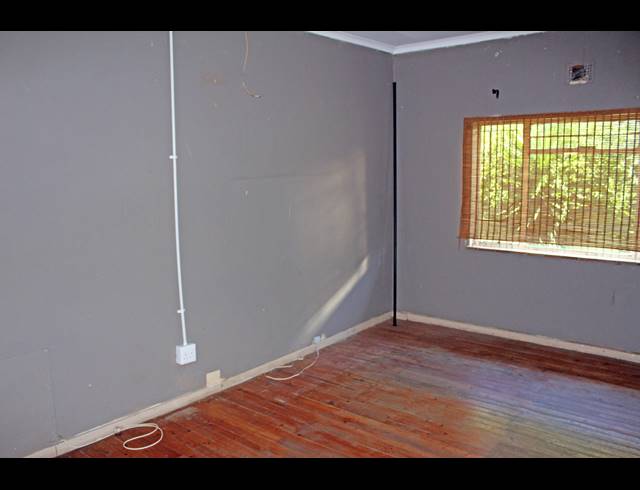 3 BEDROOM HOUSE FOR SALE IN STRAND CENTRAL